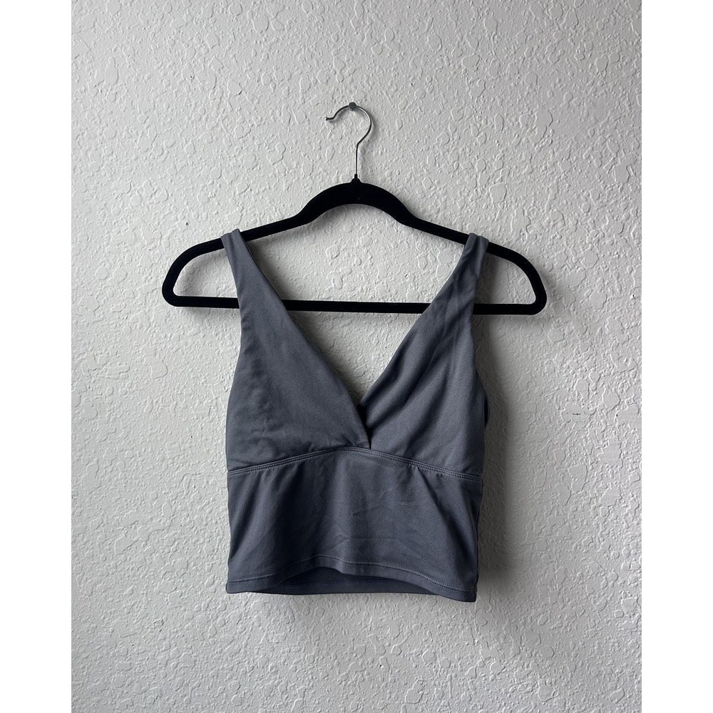 Preloved Woman's Grey Athletic V-Neck Top (Size: M)